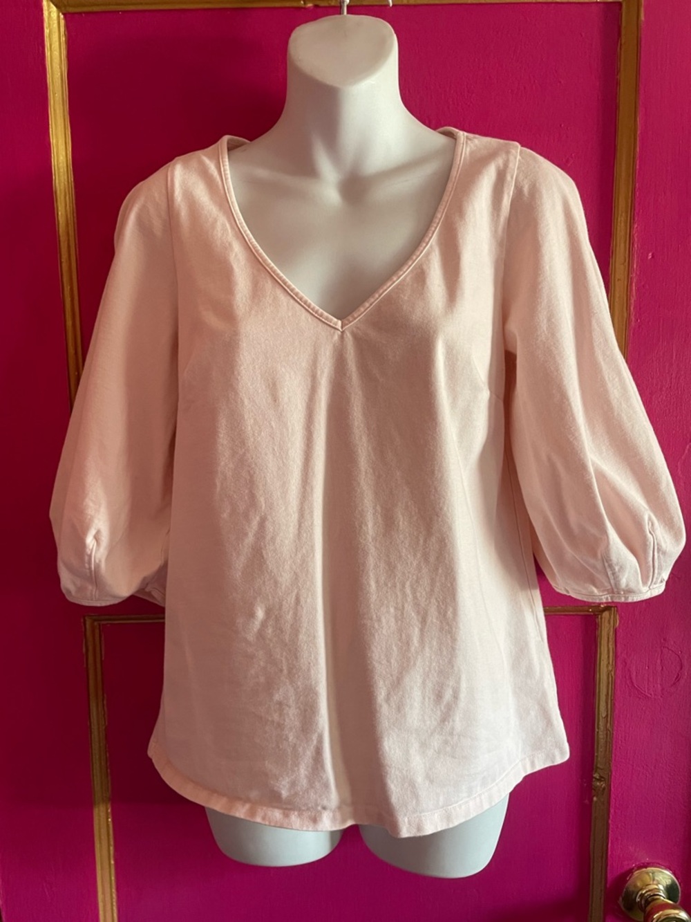 Velvet by Graham & Spencer for Anthropologie  Light pink V-Neck Puff Sleeve Top